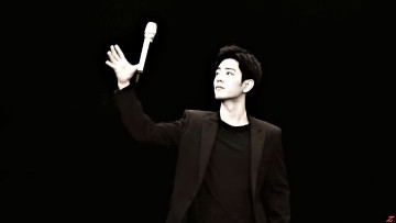 Картинка мужчины xiao+zhan актер пиджак микрофон