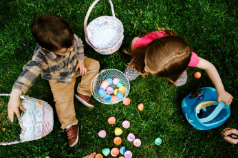 Картинка разное дети пасха лужайка яйца корзины