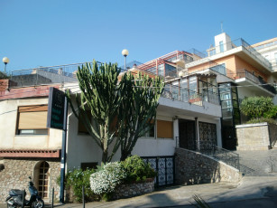 Картинка города здания дома италия sicilia taormina