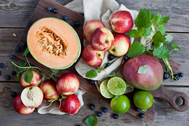 Обои картинки фото еда, фрукты,  ягоды, манго, дыня, лайм, нектарин