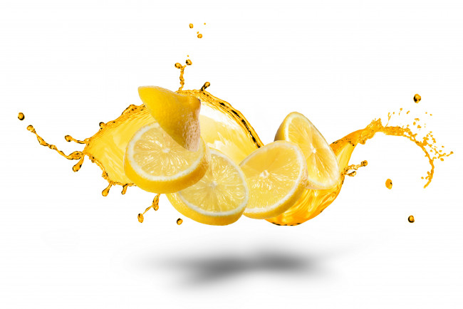 Обои картинки фото еда, цитрусы, белый, фон, вода, брызги, лимон, дольки, white, background, water, splashes, lemon, slices