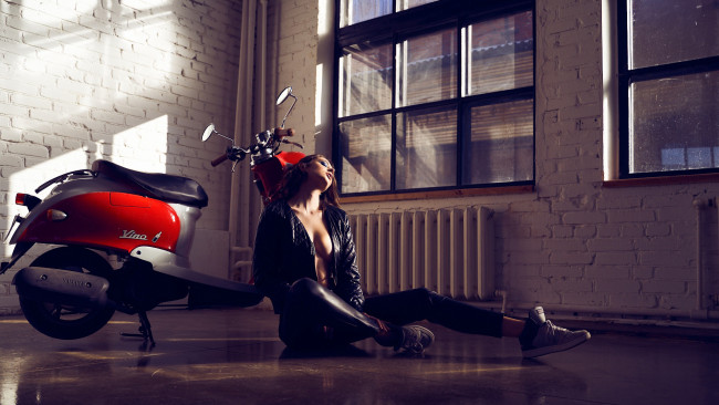 Обои картинки фото мотоциклы, мото с девушкой, disha, shemetova
