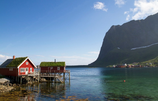 Обои картинки фото reine, in, lofoten, разное, сооружения, постройки, норвегия