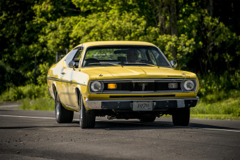 обоя plymouth barracuda, автомобили, plymouth, автопробег, выставка, автошоу