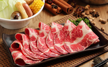 Картинка еда колбасные+изделия нарезка мясо бадьян корица специи