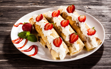Картинка еда блины +оладьи сладкое крем клубника pancakes десерт сироп