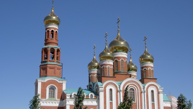Обои картинки фото церковь, города, православные, церкви, монастыри, дома, сооружения