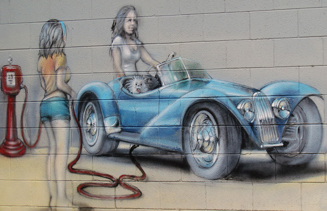Обои картинки фото разное, граффити, стена, девушки, автозаправка, авто