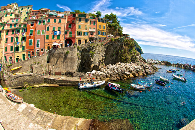 Обои картинки фото riomaggiore, cinque, terre, italy, города, амальфийское, лигурийское, побережье, италия, ligurian, sea, риомаджоре, Чинкве-терре, море, лодки