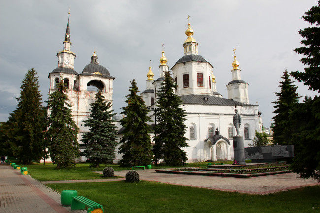 Обои картинки фото великий, устюг, соборное, дворище, города, православные, церкви, монастыри, ландшафт, храмы