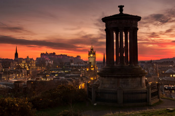 обоя города, эдинбург , шотландия, памятник, философу, дугалду, стюарту, сумерки, смотровая, площадка, закат, калтон-хилл, старый, город, эдинбург, огни