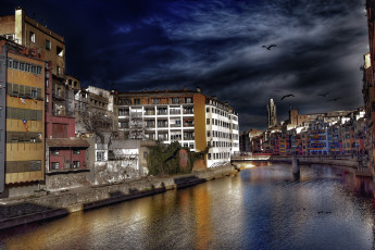 Картинка gerona города -+улицы +площади +набережные сумрак здания канал
