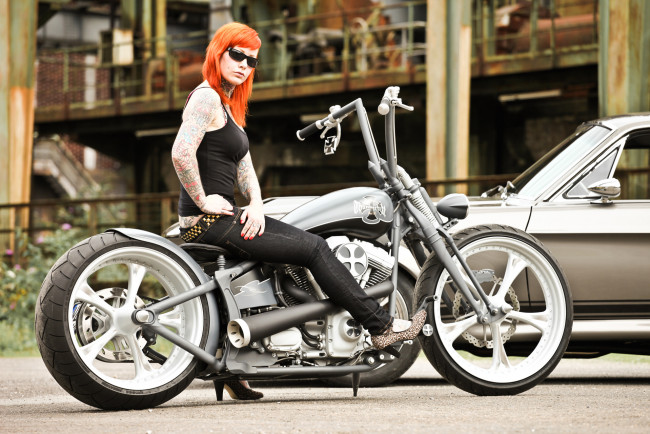 Обои картинки фото мотоциклы, мото с девушкой, motorcycle