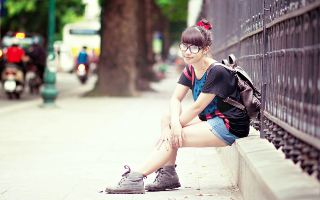 Обои картинки фото -Unsort Азиатки, девушки, unsort, азиатки, очки, рюкзак