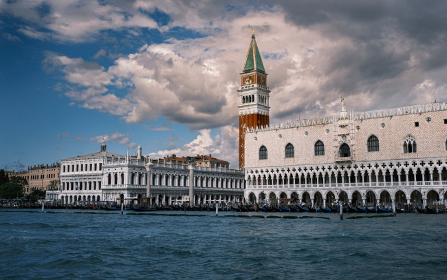 Обои картинки фото doges palace, grand canal, города, венеция , италия, doges, palace, grand, canal