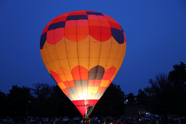 Обои картинки фото авиация, воздушные шары дирижабли, вечер, шар, воздушный, небо