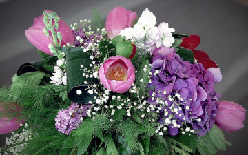 Картинка цветы букеты композиции сирень гортензия тюльпаны