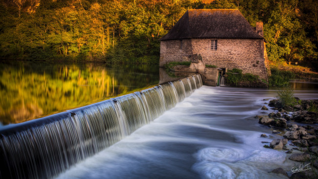 Обои картинки фото природа, реки, озера, камни, осень, дом, река