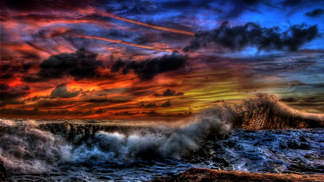 Обои картинки фото tempestuous, природа, стихия, волны, брызги, небо, тучи, сумрак, шторм, краски, море