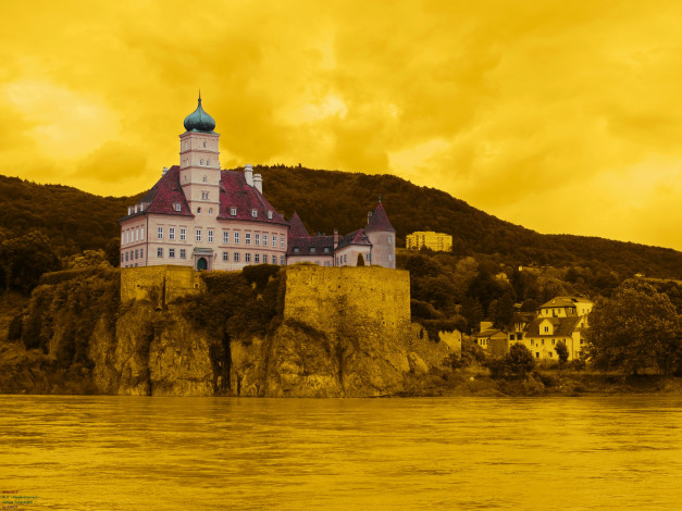 Обои картинки фото австрия, замок, schoenbuehel, города, дворцы, замки, крепости, река, деревья, дома, обрыв