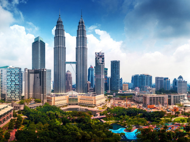 Обои картинки фото petronas, towers, kuala, lumpur, malaysia, города, куала, лумпур, малайзия, здания, панорама, небоскрёбы, башни, петронас
