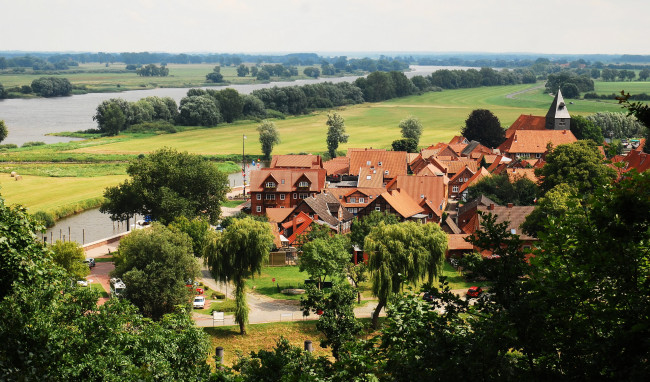 Обои картинки фото hitzacker, германия, города, панорамы, дома, деревья, поля