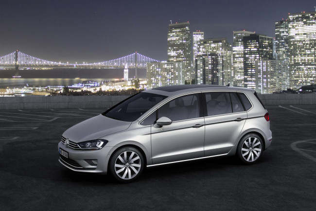 Обои картинки фото 2013, volkswagen, golf, vii, sportsvan, автомобили