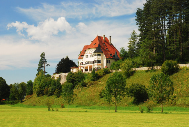 Обои картинки фото германия, schwangau, города, здания, дома, дорога, лес, дом