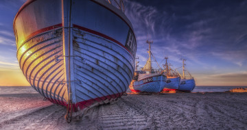 Картинка корабли баркасы+ +буксиры пляж суда
