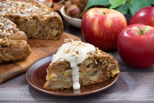 Обои картинки фото еда, пироги, пирог, орехи, выпечка, яблоки, яблочный