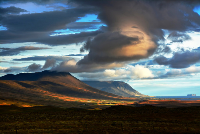 Обои картинки фото природа, горы, исландия, восход, облака, тени