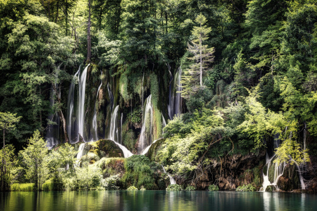 Обои картинки фото природа, водопады, река, водопад, лес