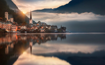 Картинка города гальштат+ австрия дома туман озеро горы