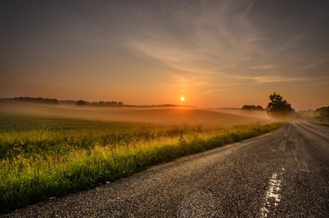 Обои картинки фото природа, дороги, утро, рассвет, пейзаж, дорога, туман, солнце