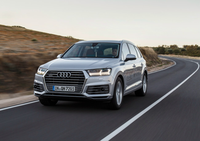 Обои картинки фото автомобили, audi, 2015г, tdi, quattro, e-tron, q7