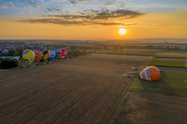 Обои картинки фото авиация, воздушные шары дирижабли, шар, воздушный, полет, небо, простор
