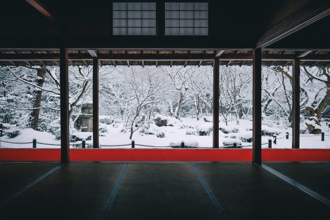 Обои картинки фото интерьер, веранды,  террасы,  балконы, азиатская, архитектура, япония, зима, снег, деревья