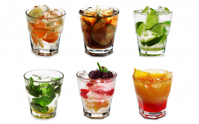 Обои картинки фото еда, напитки, коктейль, стаканы, лед, фрукты