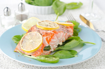 Картинка еда рыбные блюда морепродуктами форель лимон шпинат