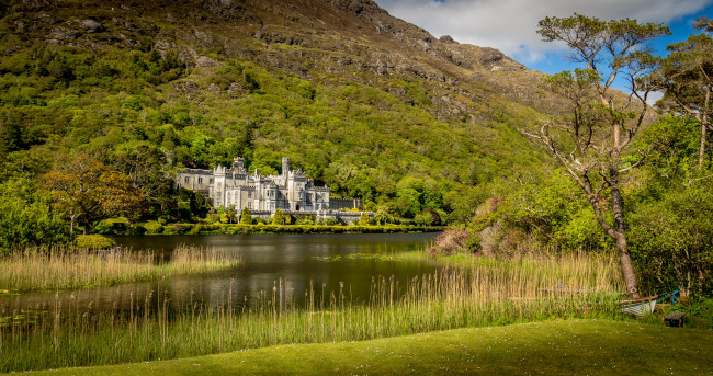 Обои картинки фото kylemore abbey,  connemara,  co, galway,  ireland, города, - пейзажи, лес, река