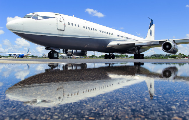 Обои картинки фото boeing 707-300b, авиация, пассажирские самолёты, авиалайнер