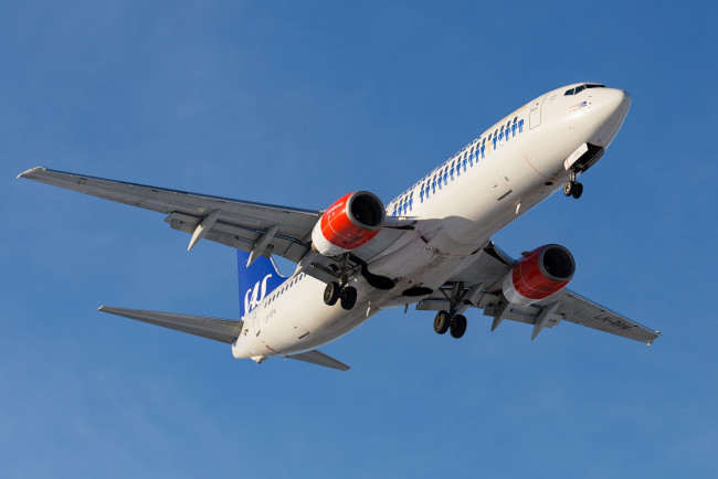 Обои картинки фото boeing 737-883, авиация, пассажирские самолёты, авиалайнер