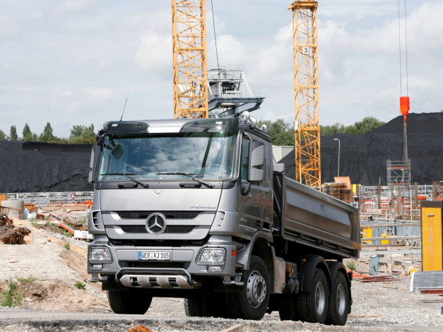 Обои картинки фото автомобили, mercedes, trucks