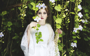 Картинка девушки -unsort+ брюнетки +шатенки белое платье цветы девушка красота лианы