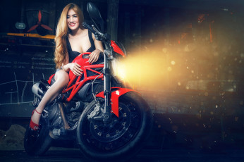 Картинка мотоциклы мото+с+девушкой байк девица