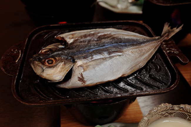 Обои картинки фото еда, рыба,  морепродукты,  суши,  роллы, ставридка