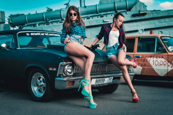 Картинка автомобили -авто+с+девушками модели девушки фон взгляд позируют