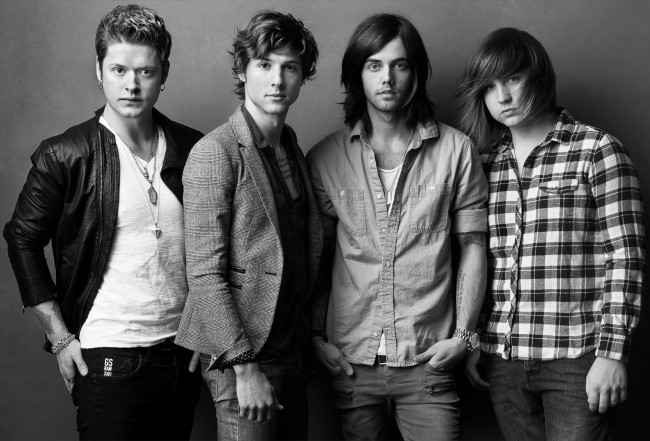 Обои картинки фото hot chelle rae, музыка, группа