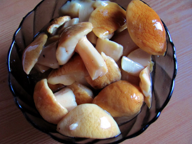 Обои картинки фото еда, грибы,  грибные блюда, боровики