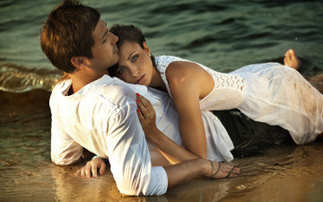 Картинка разное мужчина+женщина вода влюбленные берег